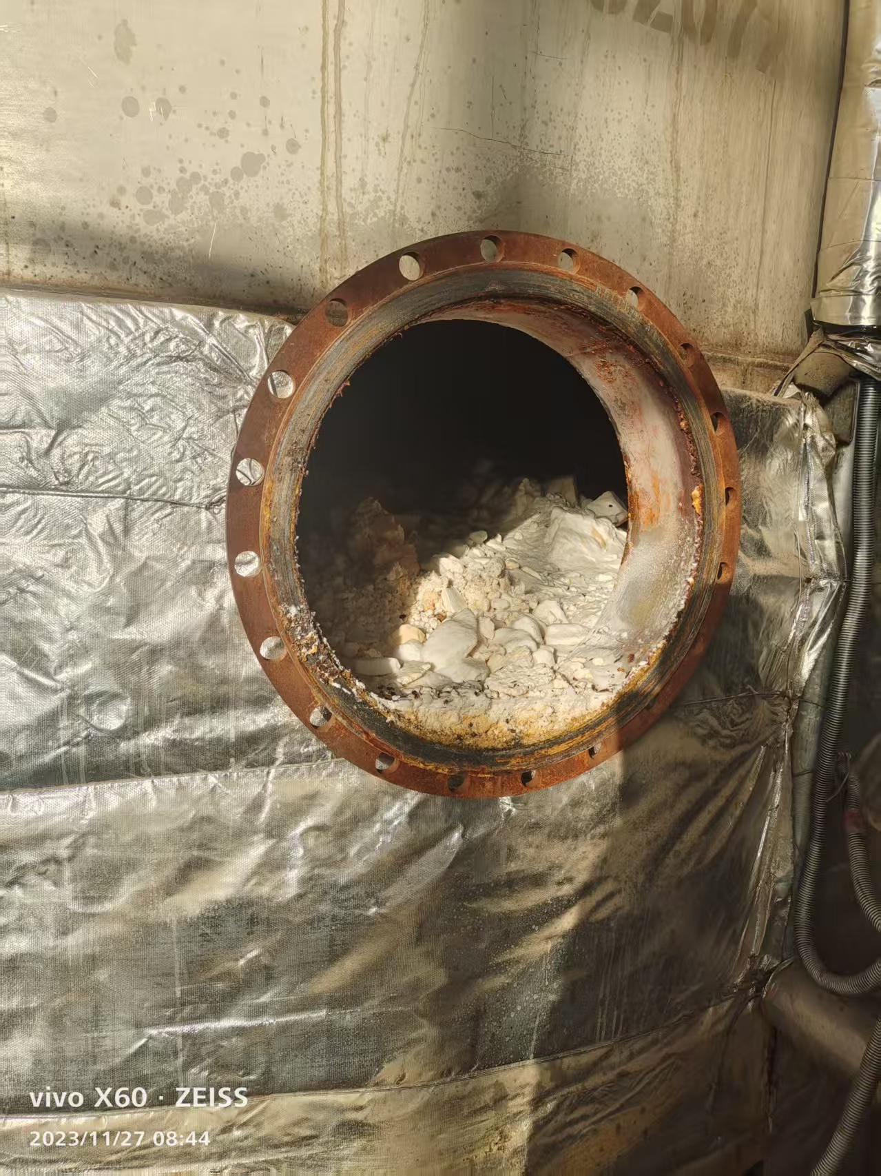 甲醛储存罐清理